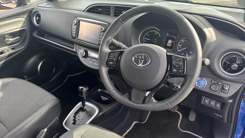 Toyota Yaris 1.5 Hybrid Excel 5dr CVT [Nav] Hybrid Hatchback